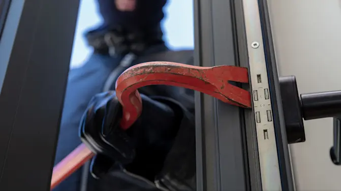 These Hiding Spots Won’t Fool Burglars: 10 Common Mistakes-1