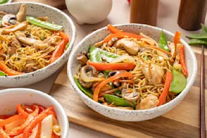 Easy Chicken Lo Mein