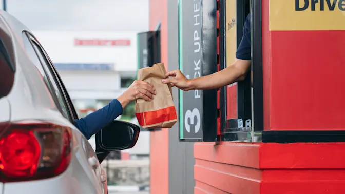 Which Fast Food Chains Have the Fastest (and Slowest) Drive-Thrus?-1