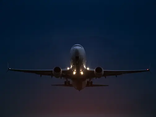 Red‑Eye Flight Turns Tense When Passenger Gets Slapped