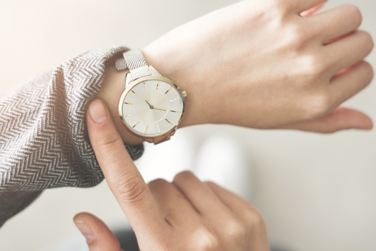  Which parent knows if you are running late? image