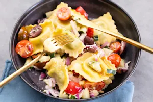 Greekly yours salad-3