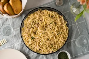 Garlic Salmon Linguine