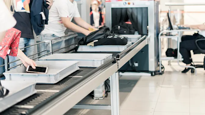 TSA Blunders Let Stowaway Fly Across the Atlantic-5