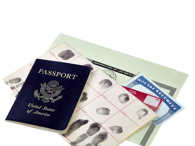 What Not to Keep in Your Purse-7