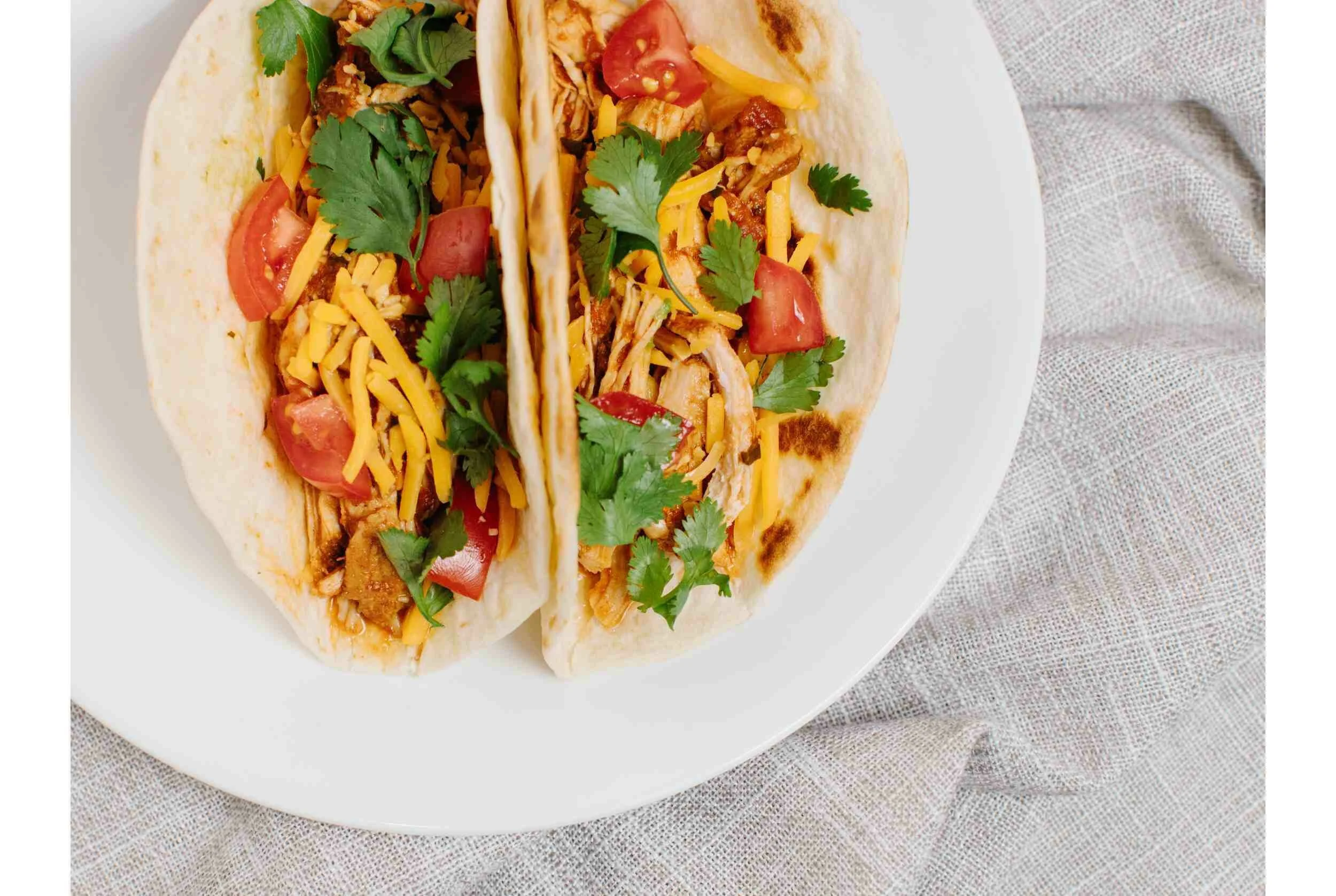 Slow Cooker Salsa Chicken Tacos | Mama's Cooking
