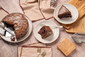 Great Depression Chocolate Cake-2