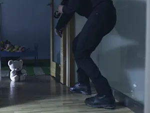 Kristin Cavallari’s Chilling Encounter: ‘I Woke Up to a Man Crawling on My Floor’-1