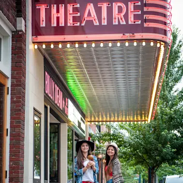 10 Charming Small Towns You Should Visit-1