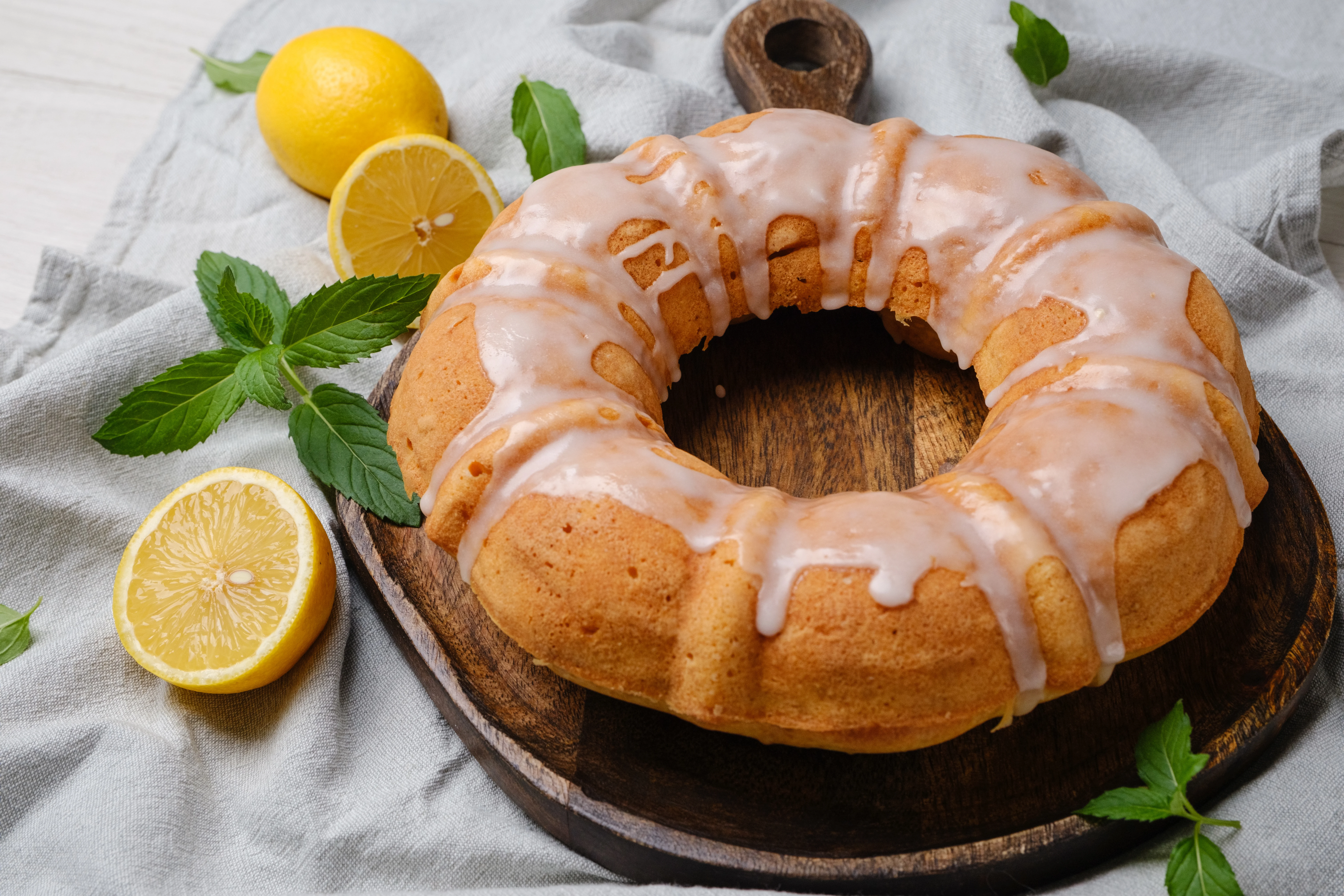Lemon Chiffon Cake | Command Cooking