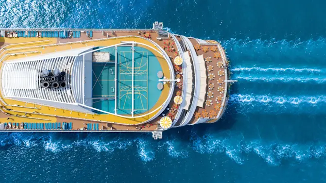 12 Cruise Ship No-Nos: What Not to Do!-1