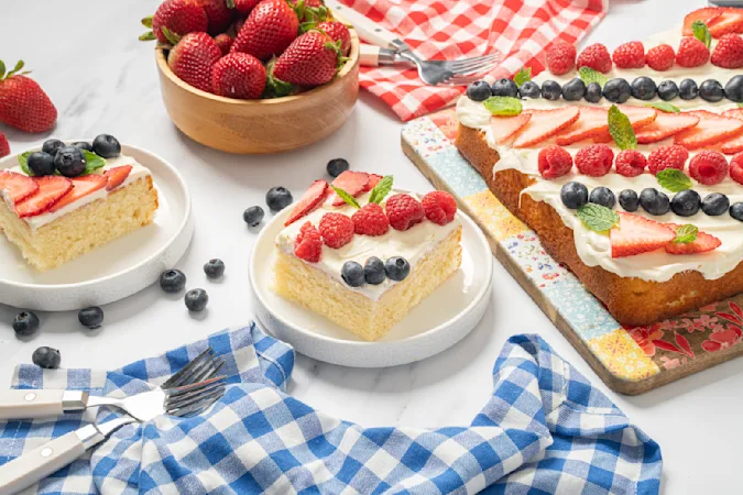 Queen Vanilla Sheet Cake-5