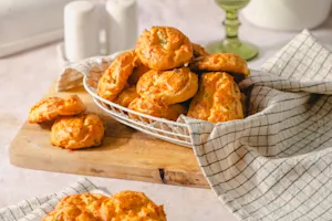 Cheddar Cheese Puffs-1
