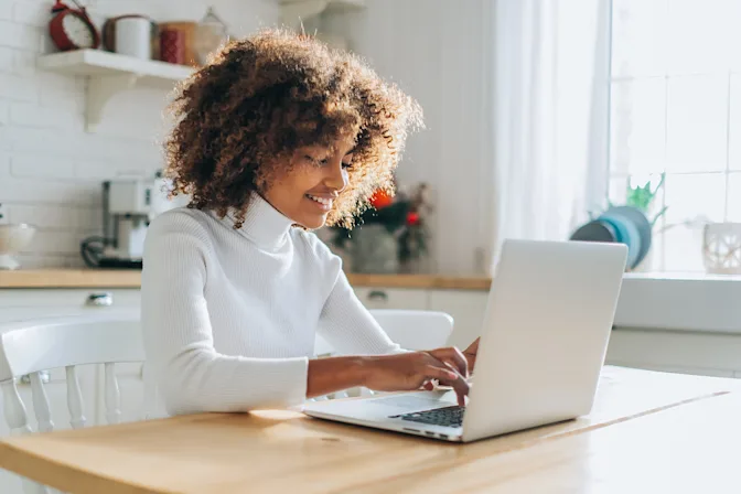 Holiday Shopping Online? Here Are 8 Ways to Protect Your Banking Info-4