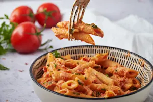 Caseys Creamy Tomato Pasta 08