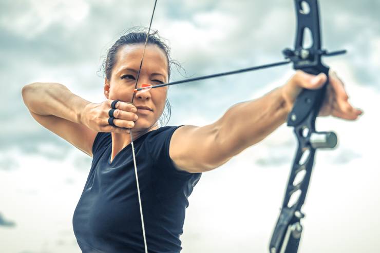  What do you get when you cross an archer with a gift-wrapper? image