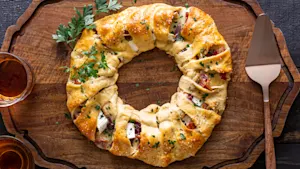 Crescent Wreath 1