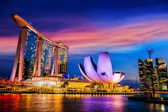 Explore 9 of the World’s Most Astonishing Hotels!-1