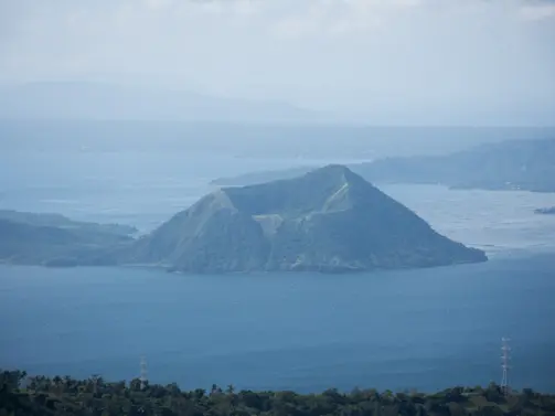 Search Begins for 34 Missing Gamblers in Philippines Lake
