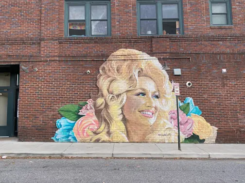 How Dolly Parton Became Americas Sweetheart-4