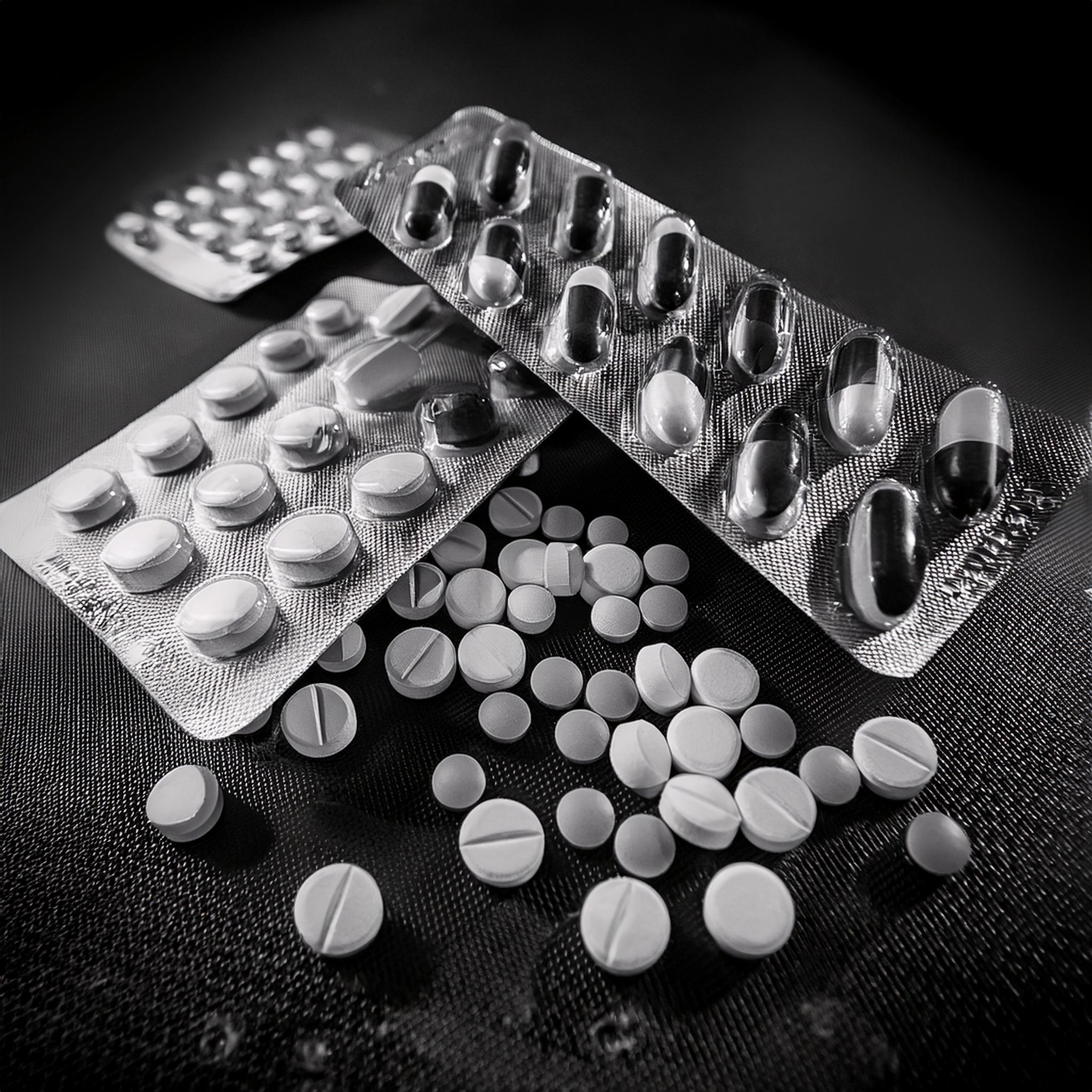 Elvis: A Prisoner in Graceland -1