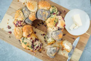 Savory Breakfast Pull-Apart Bread-10