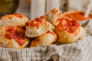 Mozzarella Puffs
