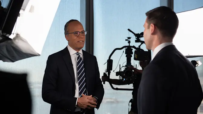 Shocking Shakeup! Lester Holt Leaves ‘NBC Nightly News’!-1