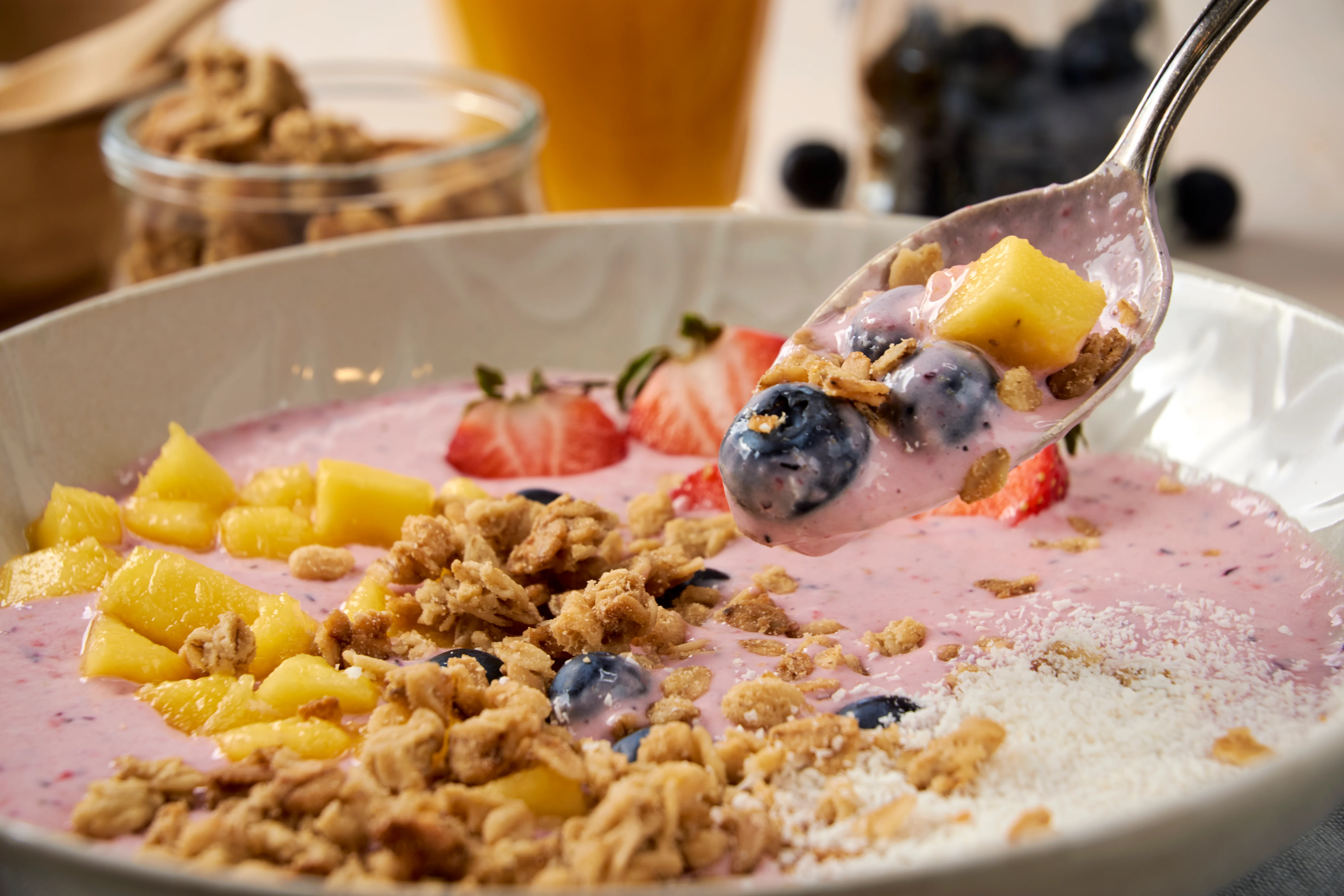 Berry Smoothie Bowl | Easier Eats