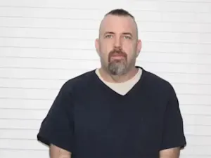 Pastor Shoots Wife’s Lover Point-Blank Outside Busy Restaurant - main