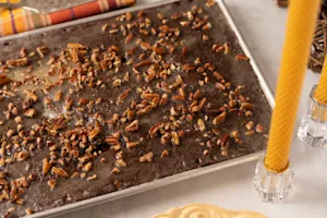 Gingerbread Man Sheet Cake 2