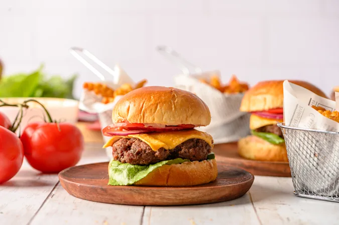 Pop's Backyard Cheeseburger