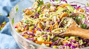 Crunchy Cashew Salad