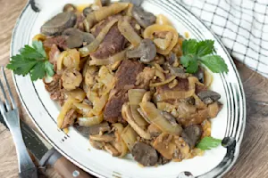 Slow Cooker Round Steak
