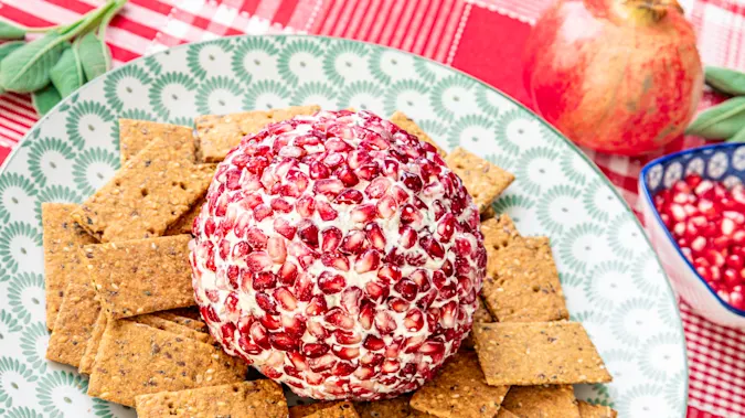 Holiday Cheeseball 1