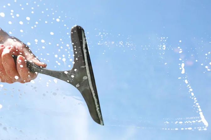 Stop Making These 10 Common Cleaning Mistakes!-3