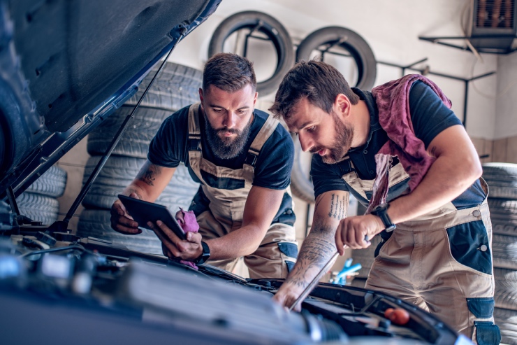  People are so hard on car mechanics. image