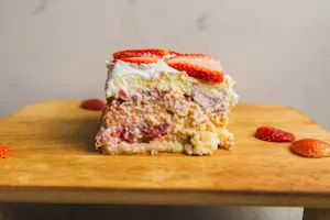 ultimate strawberry tiramisu (8)