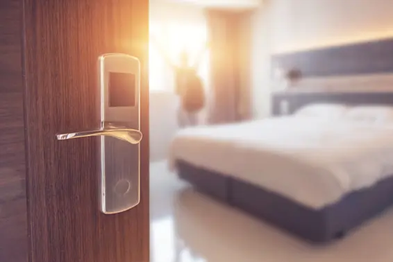 7 Dirty Truths About Hotel Rooms-1