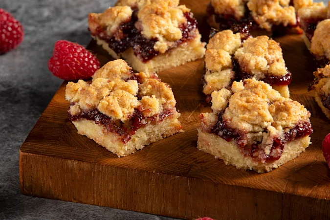 Raspberry Crumble Bars