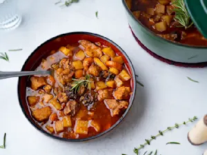 StichedIn-HomeComfortPorkStew-03