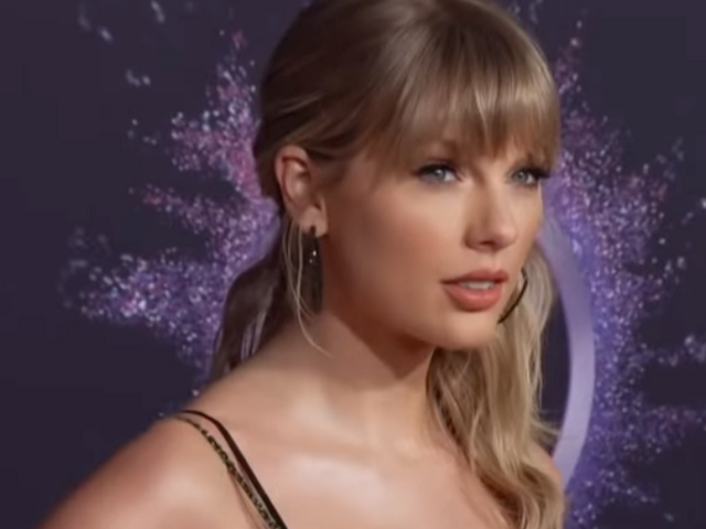 Taylor Swift AMAs 2019
