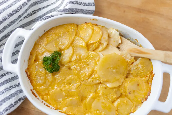 Garlic Cheesy Potato Bake