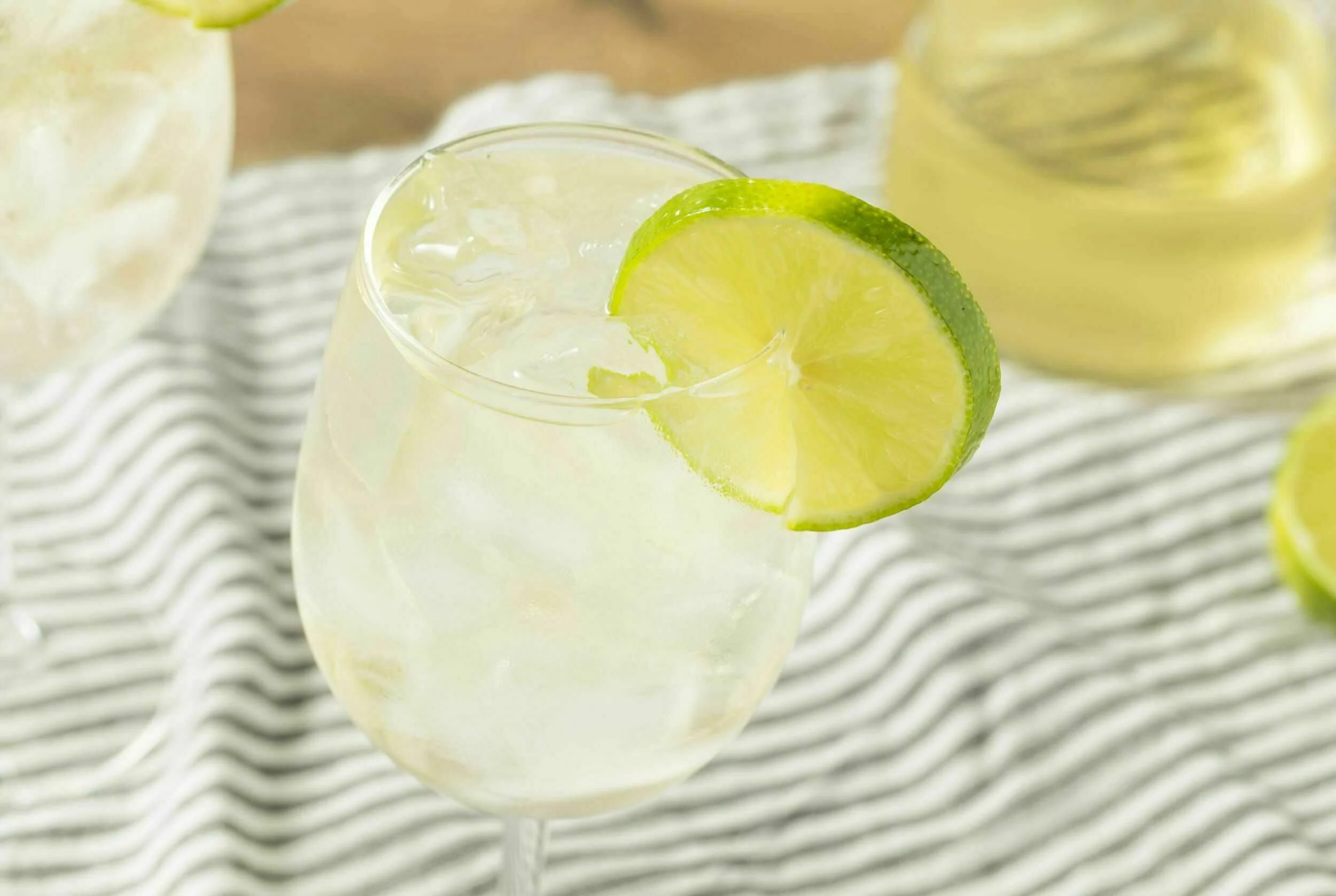 White Wine Spritzer | Mama's Cooking