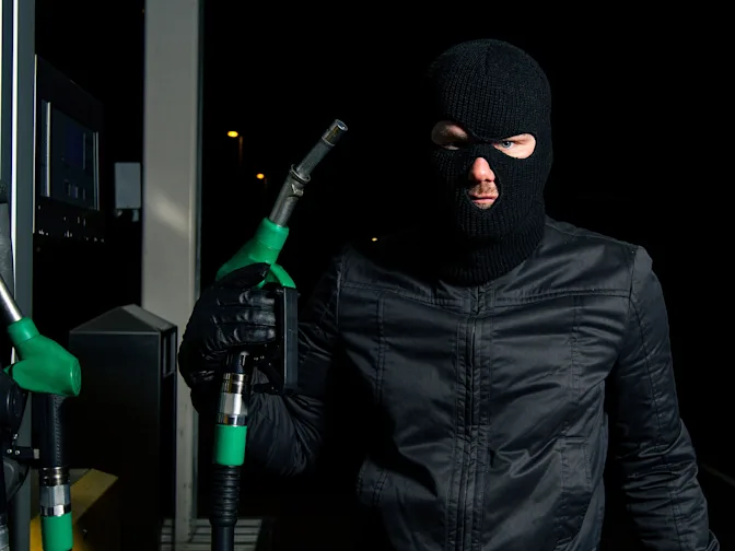 5 Gas Pump Scams You Should Know About-3