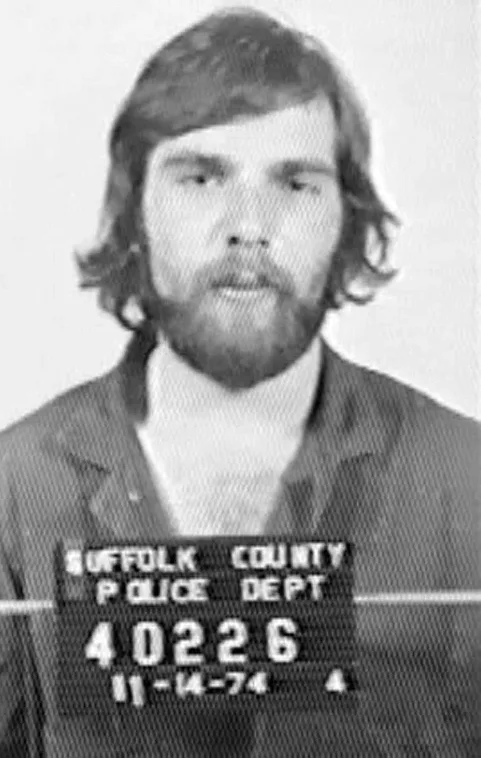What Really Happened in the Amityville Horror House?-2