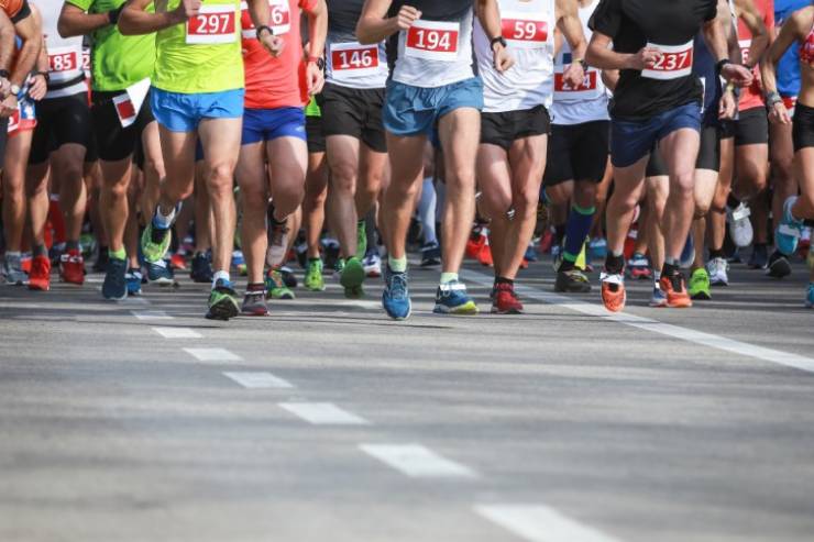  Why did Justin Turner sign up for the marathon near where he grew up? image