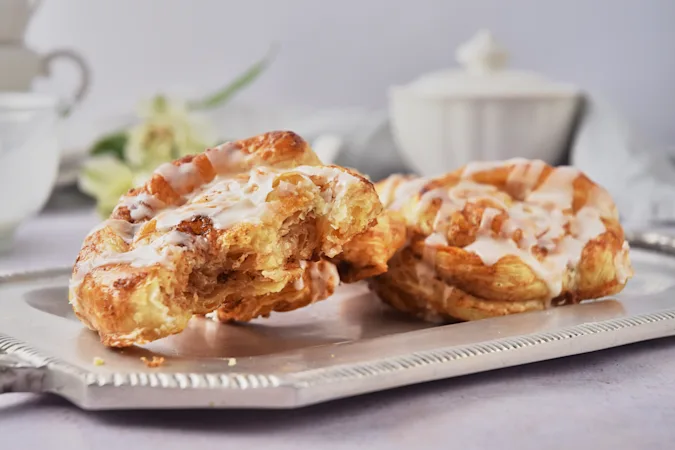 Breakfast Crack Cinnamon Knots