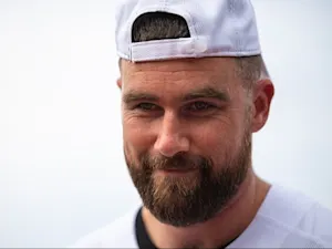 Travis Kelce (53791155517) (1)