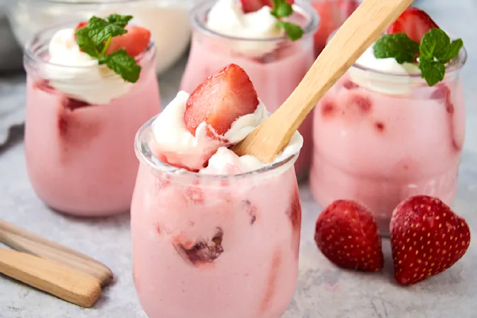 Retro Strawberry Fruit Salad 07